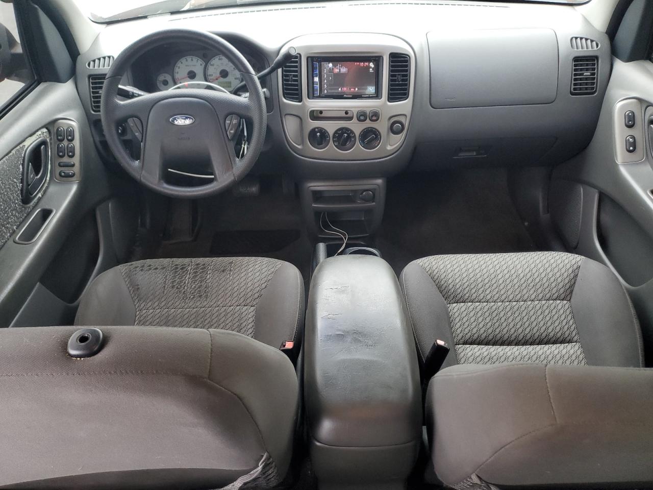 2004 Ford Escape Xlt VIN: 1FMYU03104KB51972 Lot: 62119665