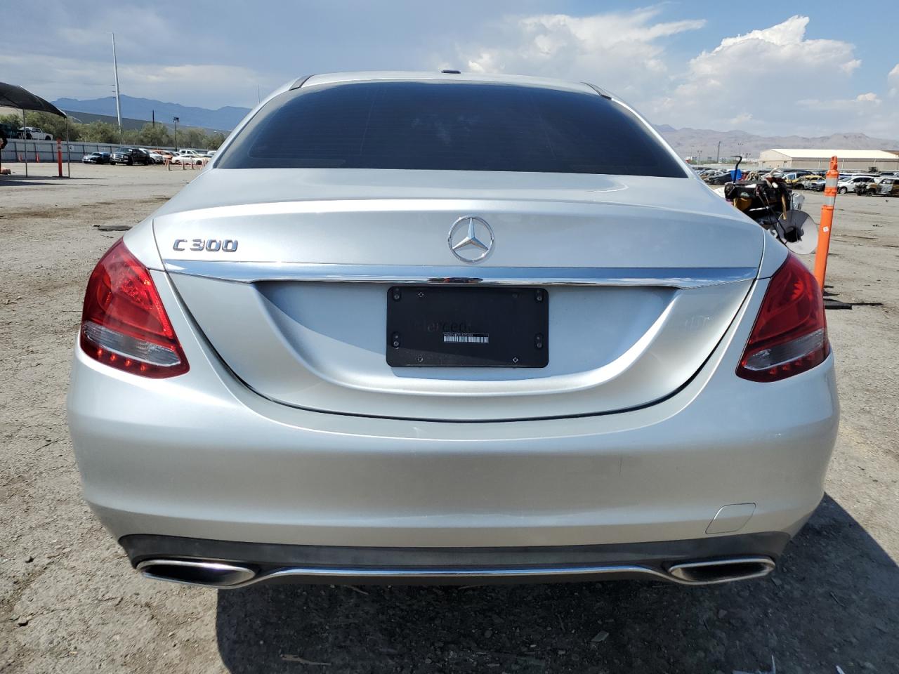 2015 Mercedes-Benz C 300 VIN: 55SWF4JB7FU075450 Lot: 65291965