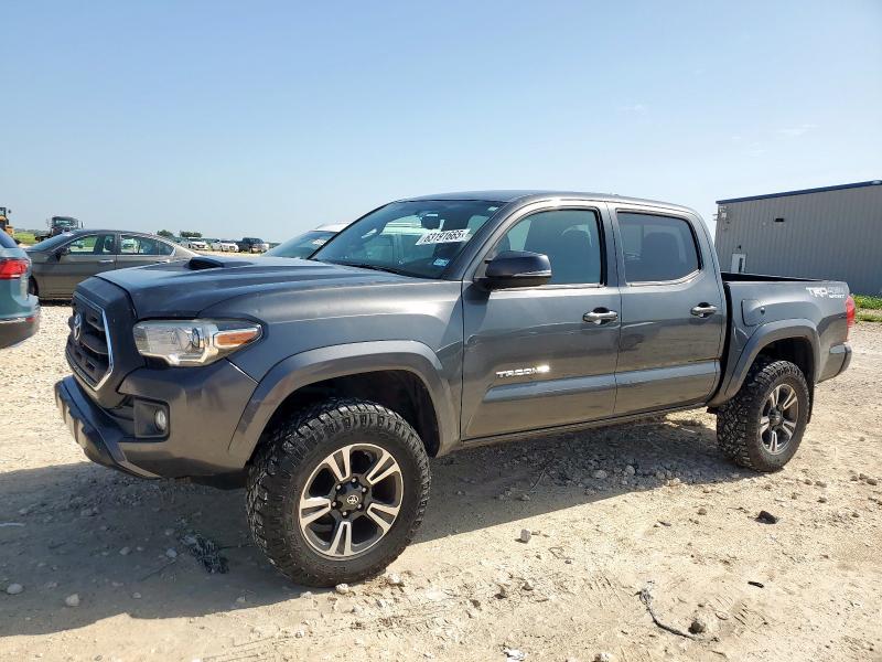 Pickups TOYOTA TACOMA 2017 Szary