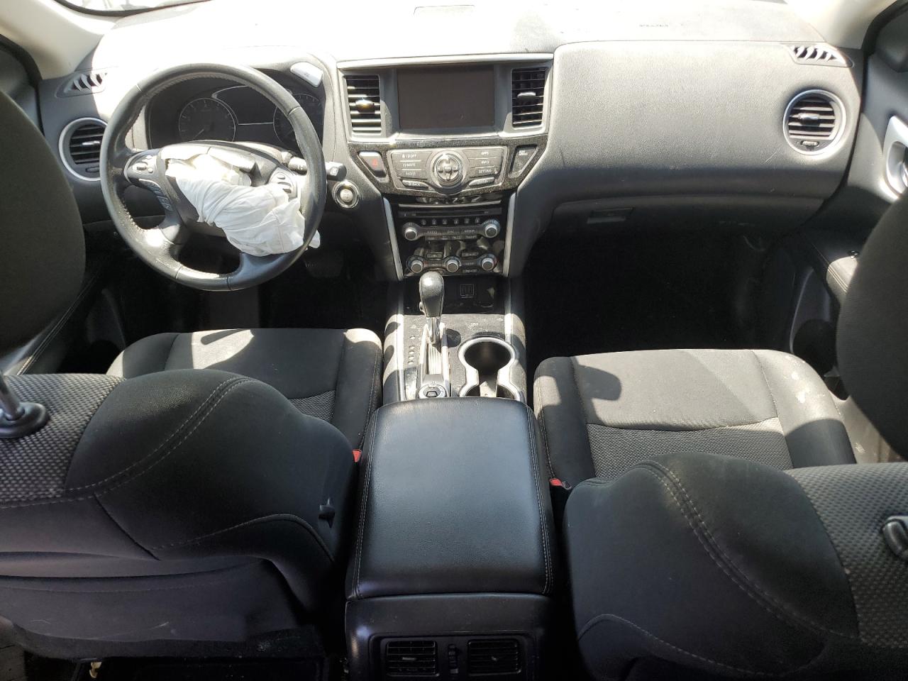 2018 Nissan Pathfinder S VIN: 5N1DR2MM3JC621714 Lot: 65651185