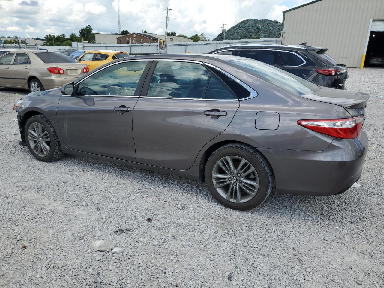 4t1bf1fkxgu541898 4T1BF1FKXGU541898 2016 Toyota Camry Le