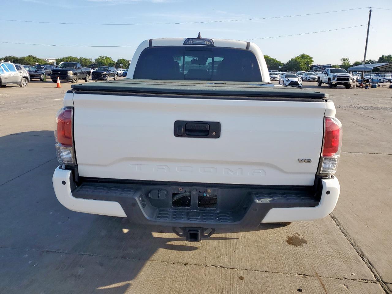 2018 Toyota Tacoma Double Cab VIN: 5TFEZ5CN8JX058981 Lot: 64177745