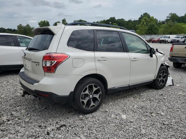  SUBARU FORESTER 2016 Белы