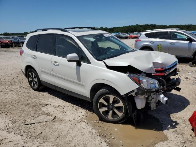  SUBARU FORESTER 2017 Biały