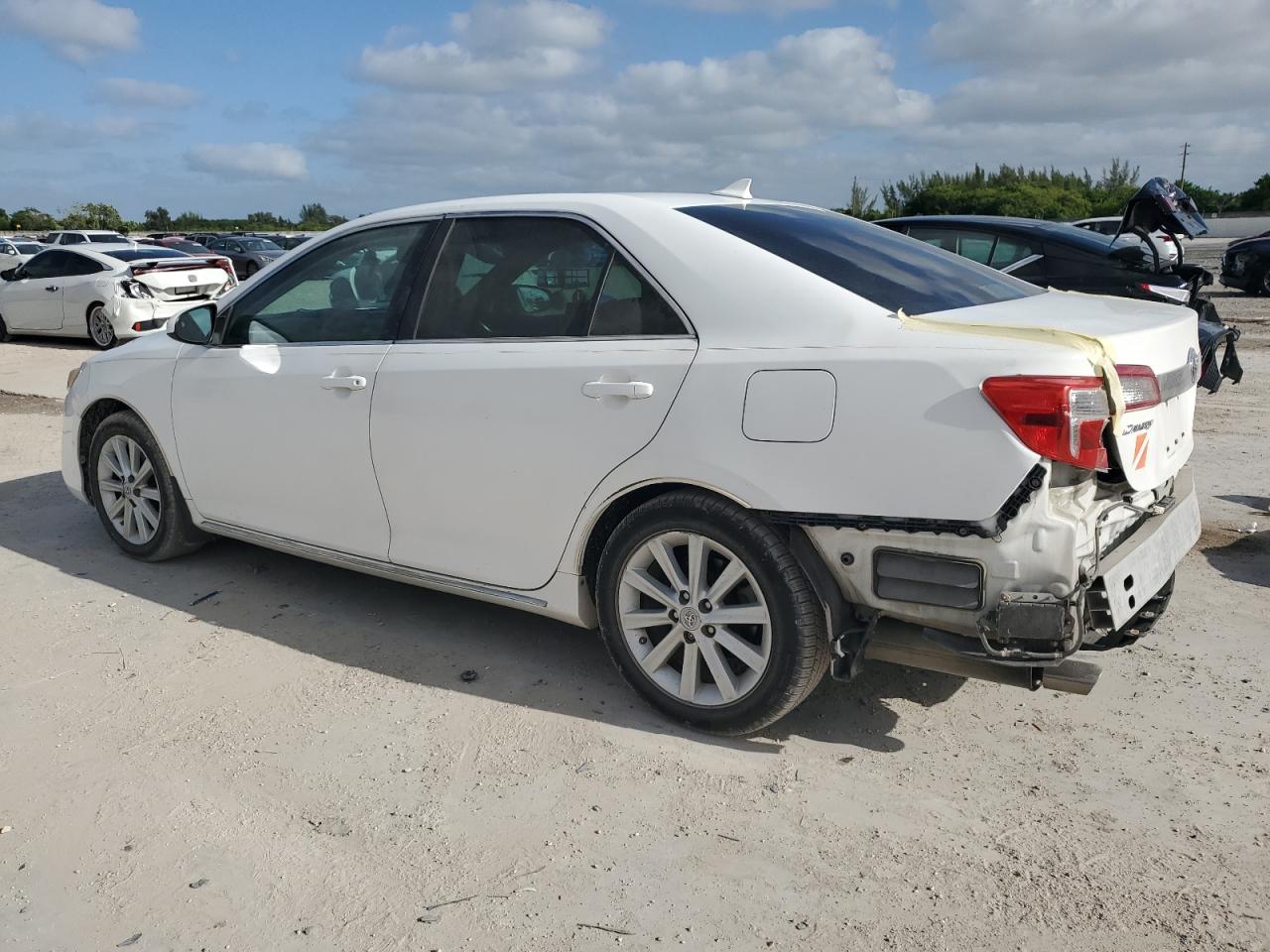 4t1bk1fk8cu521204 4T1BK1FK8CU521204 2012 Toyota Camry Se