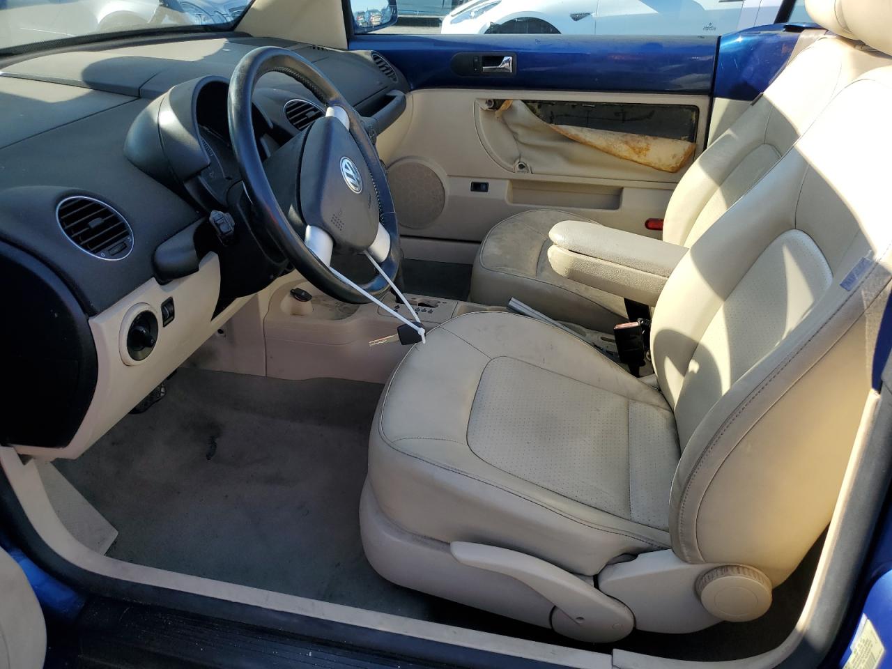2007 Volkswagen New Beetle Convertible Option Package 1 VIN: 3VWRG31Y97M423169 Lot: 64266115