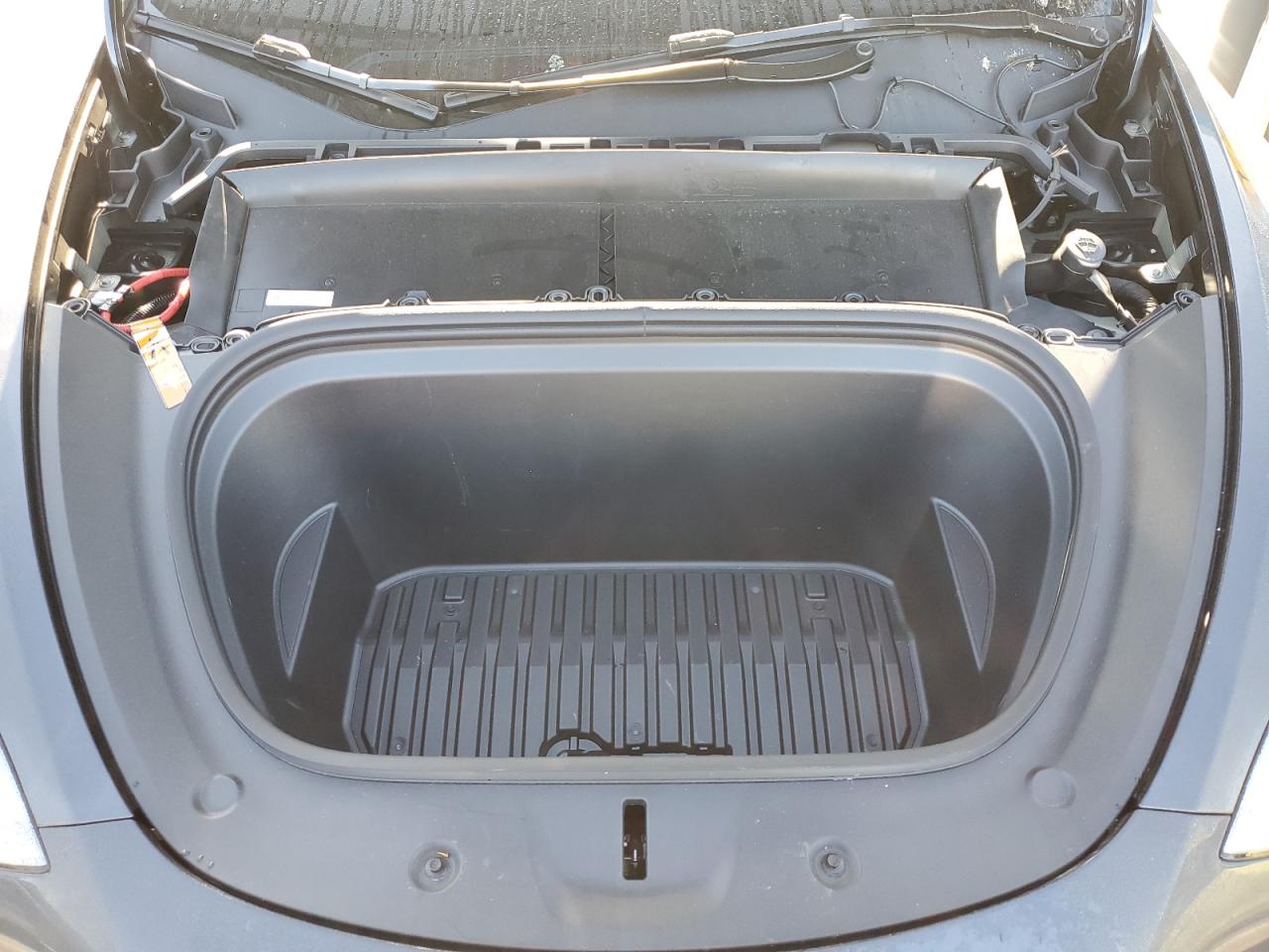 2025 Tesla Model Y VIN: 7SAYGDED2SF311146 Lot: 63065755
