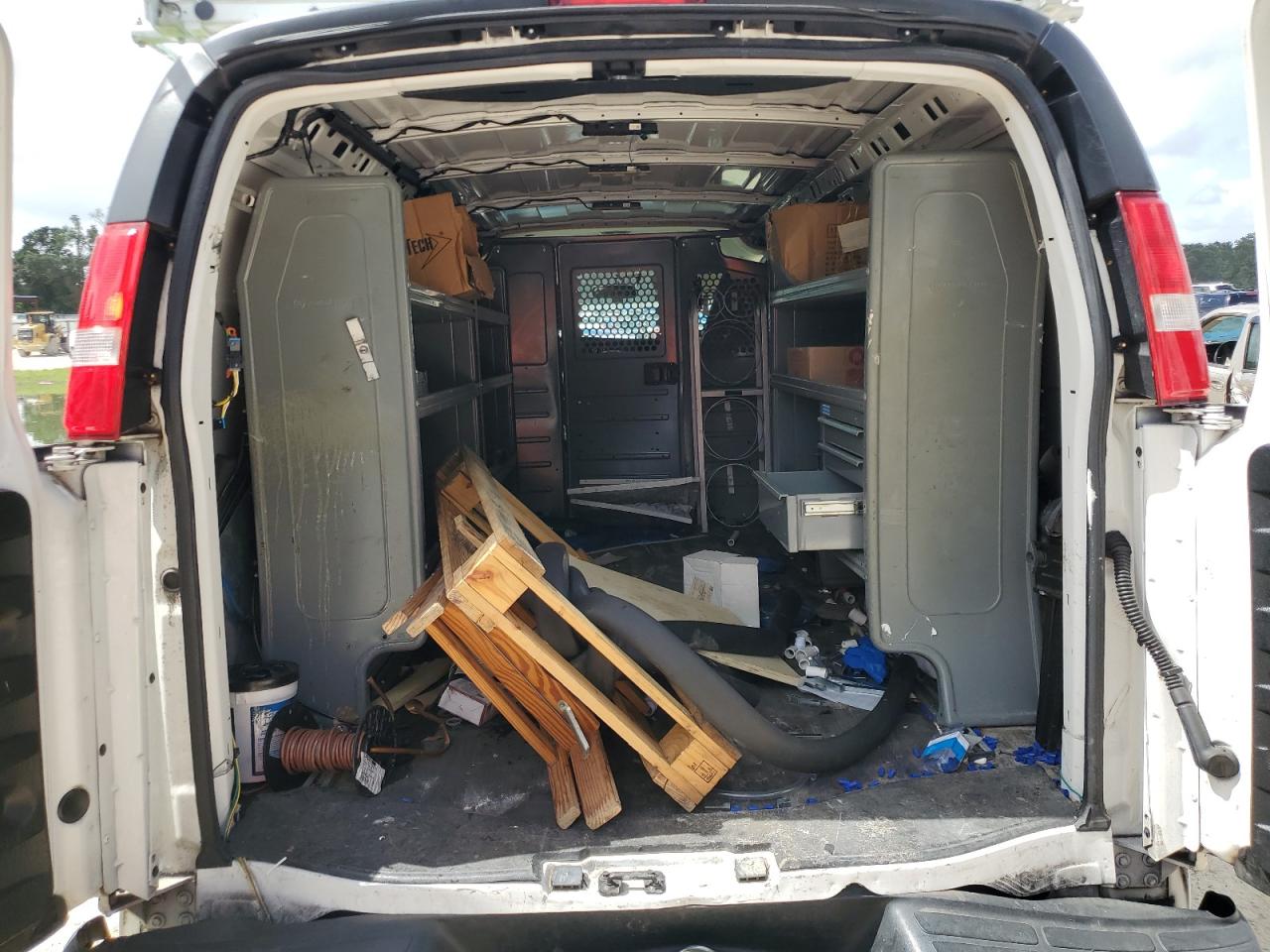 2021 Chevrolet Express G2500 VIN: 1GCWGAF70M1166096 Lot: 66158625