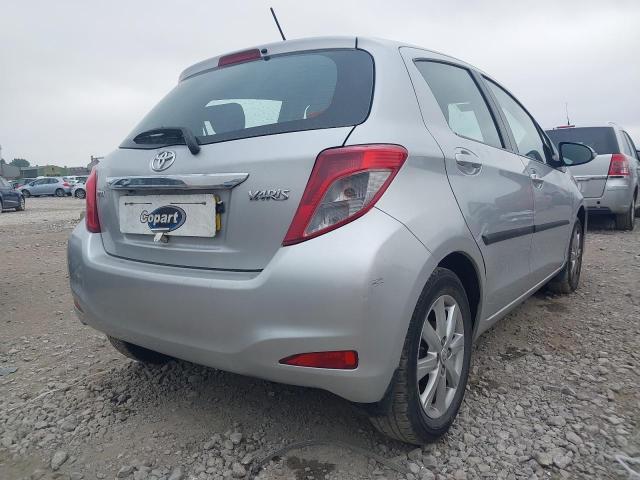 2012 TOYOTA YARIS TR V