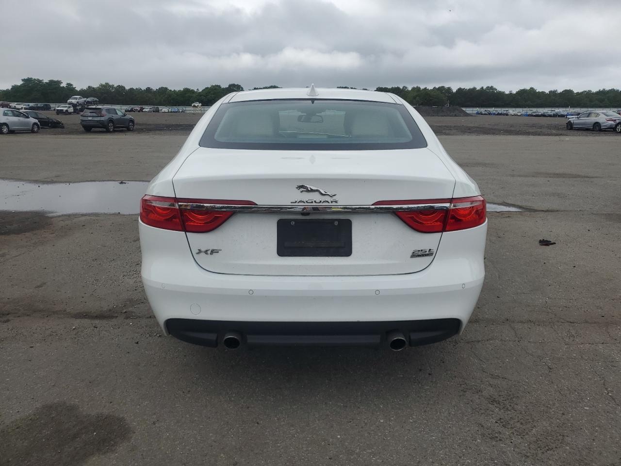 2018 Jaguar Xf Premium VIN: SAJBJ4FX8JCY55502 Lot: 63573375