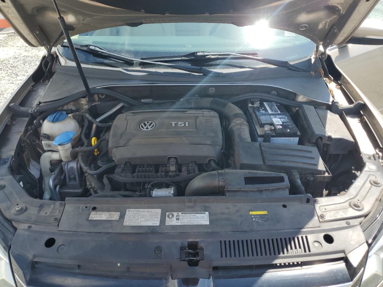 2015 Volkswagen Passat Se VIN: 1VWBT7A35FC020332 Lot: 65147645