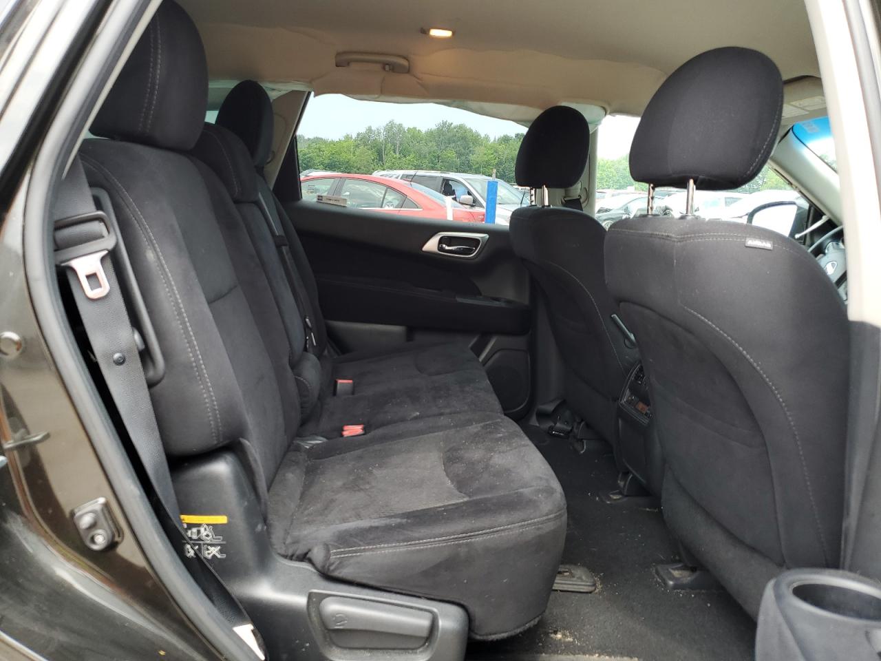 2015 Nissan Pathfinder S VIN: 5N1AR2MM0FC701742 Lot: 63276445
