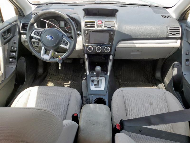 SUBARU FORESTER 2017 Green