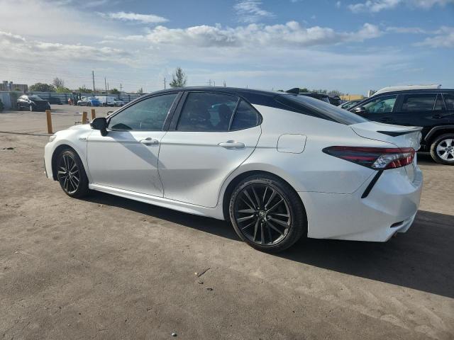  TOYOTA CAMRY 2021 Biały
