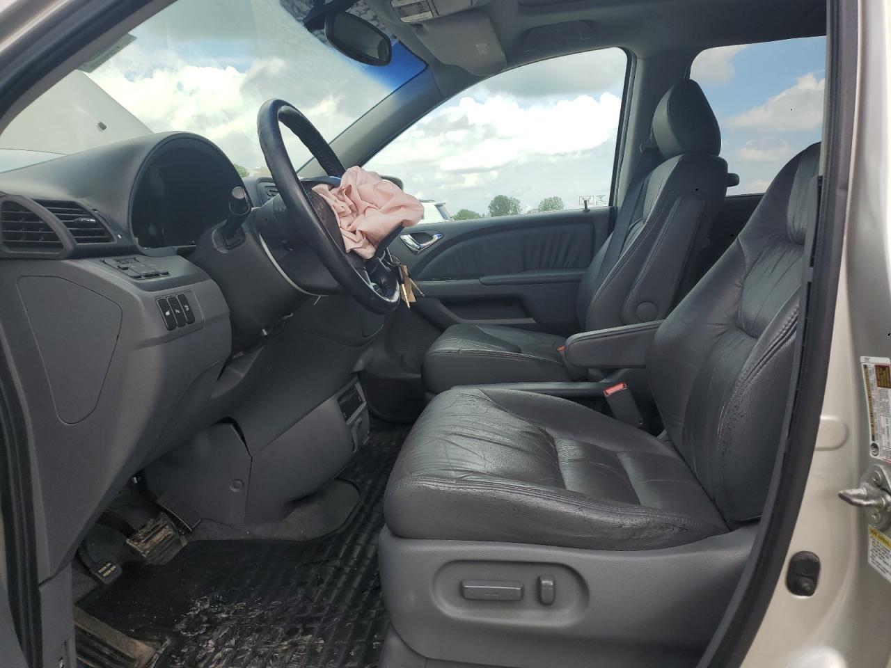 2007 Honda Odyssey Touring VIN: 5FNRL38827B001897 Lot: 66575825