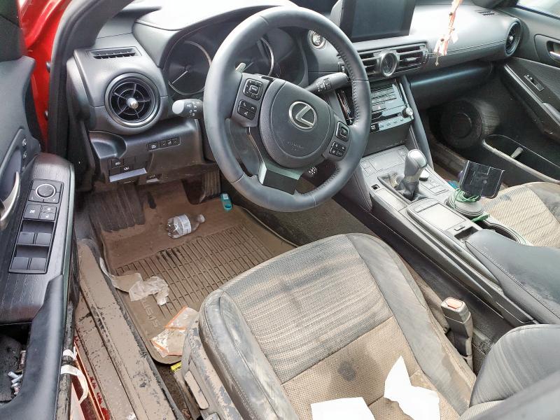  LEXUS IS 2024 Красный