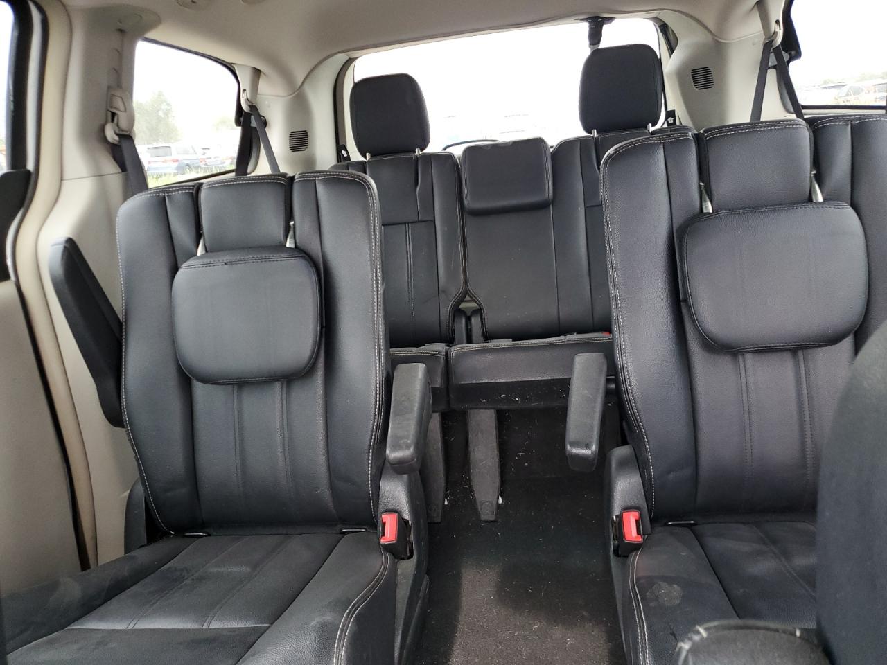 2016 Chrysler Town & Country Touring VIN: 2C4RC1BG0GR299245 Lot: 64318285