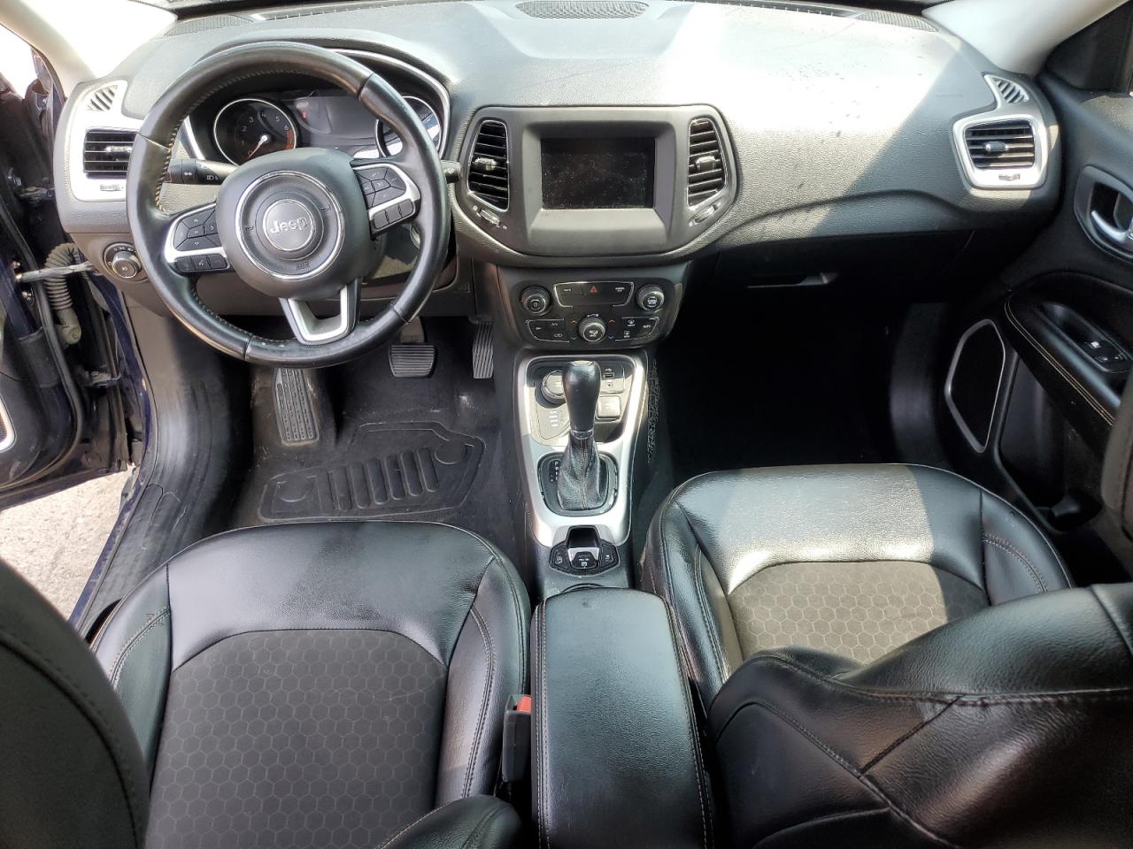 2018 Jeep Compass Latitude VIN: 3C4NJDBB9JT262032 Lot: 64492395