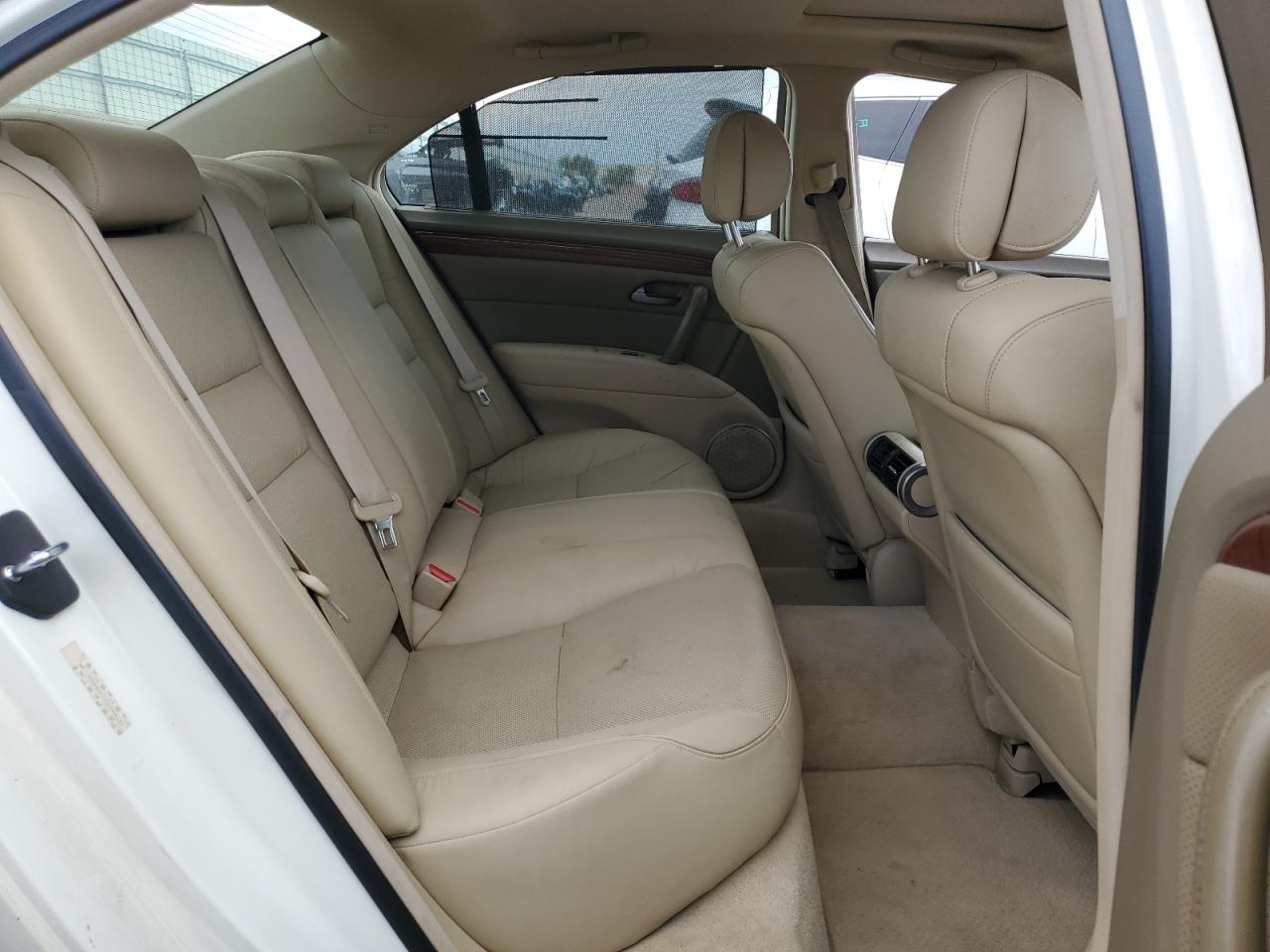 jh4kb16525c008245 JH4KB16525C008245 2005 Acura Rl