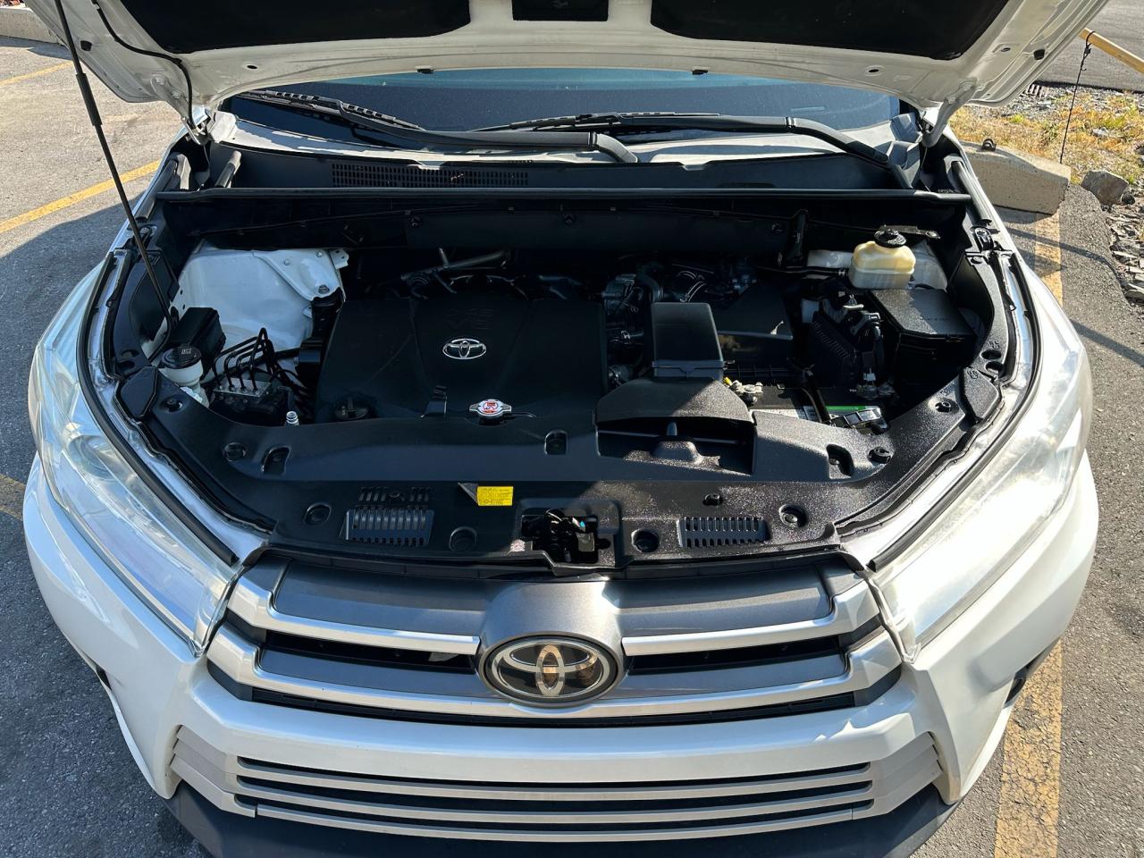 2018 Toyota Highlander Le VIN: 5TDZZRFHXJS247006 Lot: 66487745