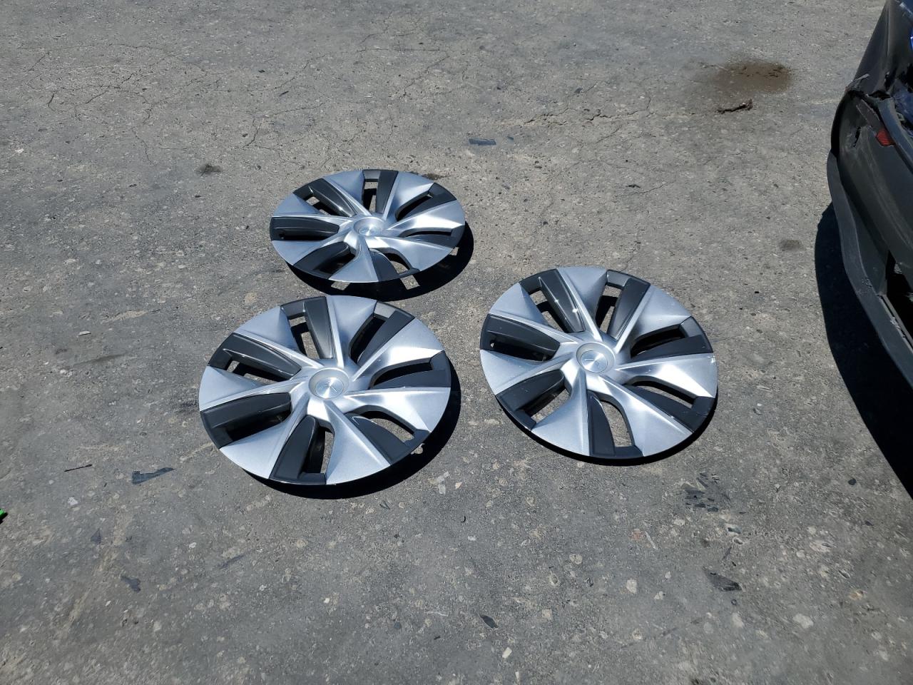 2022 Tesla Model Y VIN: 7SAYGDEE4NF364251 Lot: 64328085