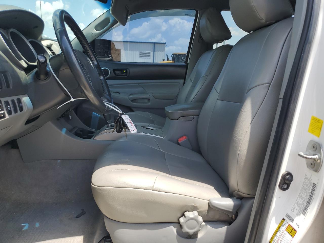 2011 Toyota Tacoma Double Cab VIN: 3TMLU4EN5BM057274 Lot: 64741705