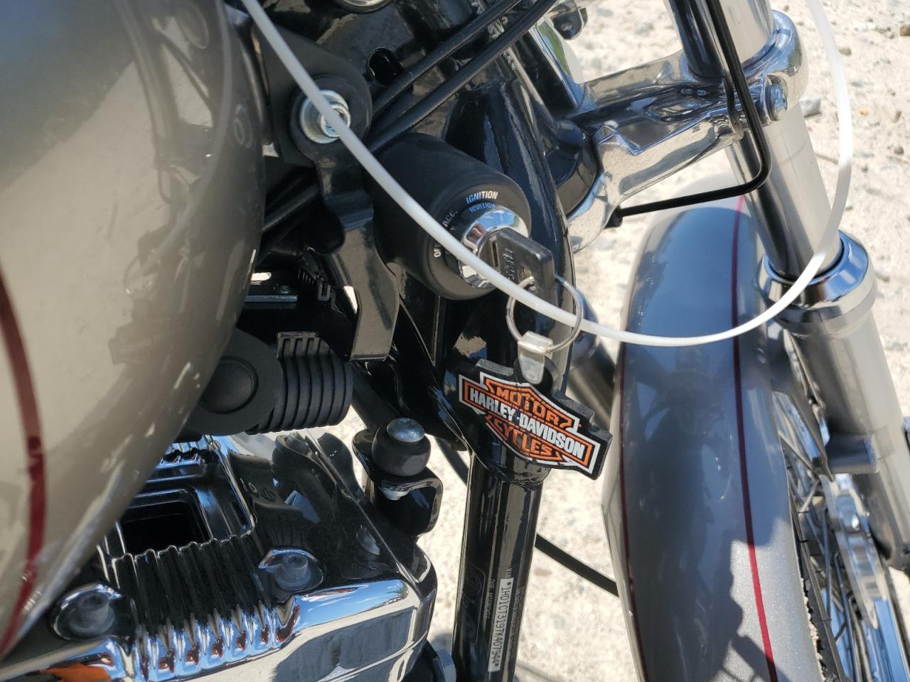 2007 Harley-Davidson Xl1200 C VIN: 1HD1CT3197K407944 Lot: 65762875