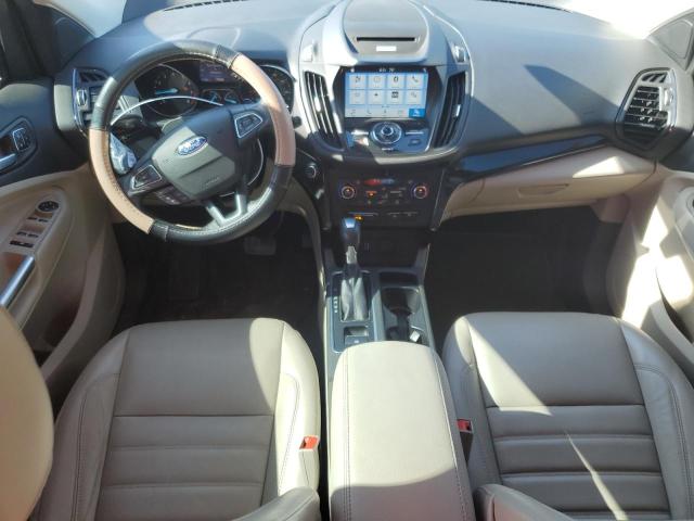  FORD ESCAPE 2017 Czarny
