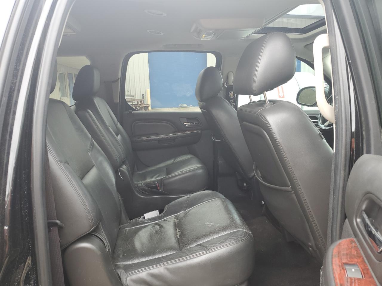 2013 Cadillac Escalade Esv Luxury VIN: 1GYS4HEFXDR366648 Lot: 63192305