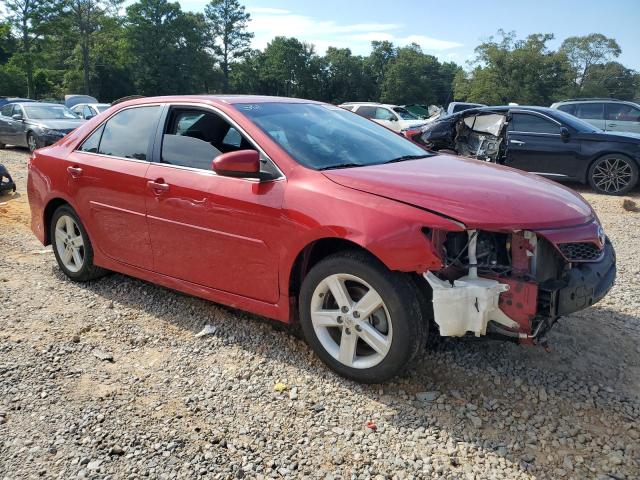  TOYOTA CAMRY 2014 Czerwony