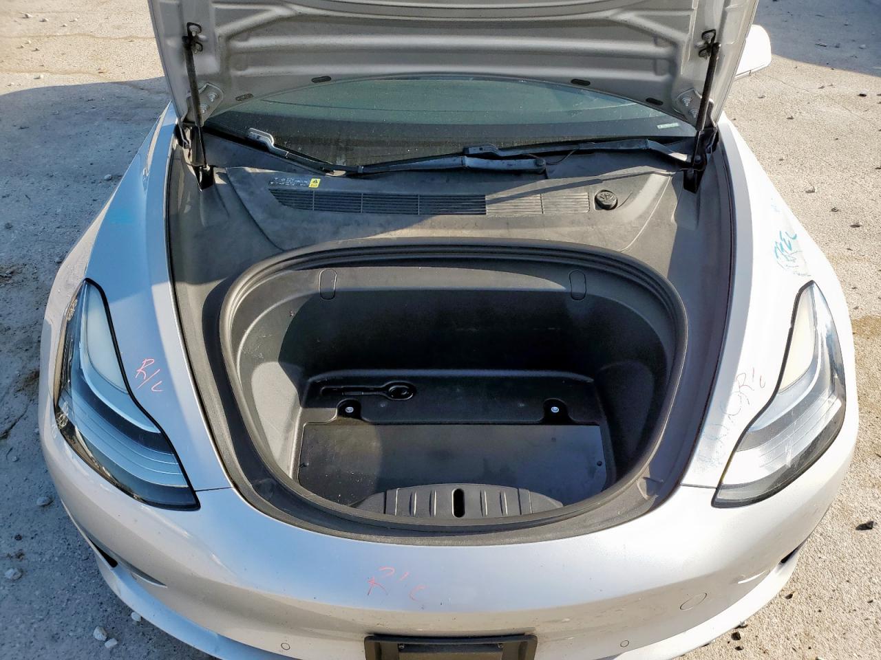 2018 Tesla Model 3 VIN: 5YJ3E1EA5JF060722 Lot: 63523245