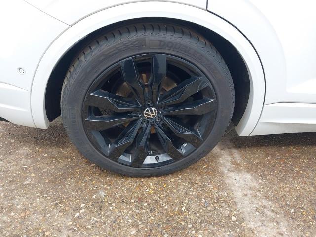 2021 VOLKSWAGEN TOUAREG V6
