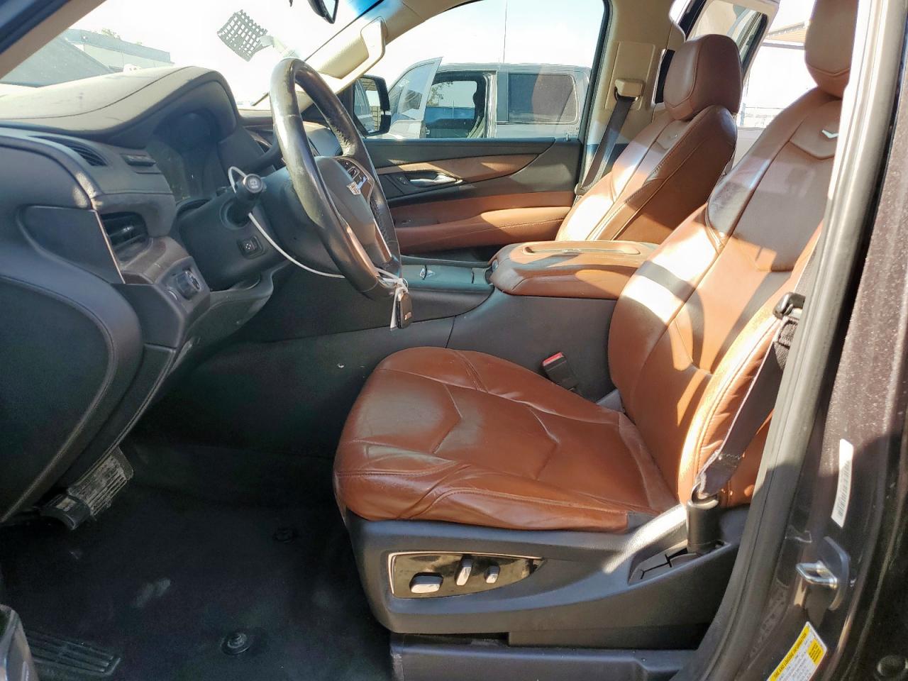2015 Cadillac Escalade Luxury VIN: 1GYS3MKJ3FR518812 Lot: 64575205