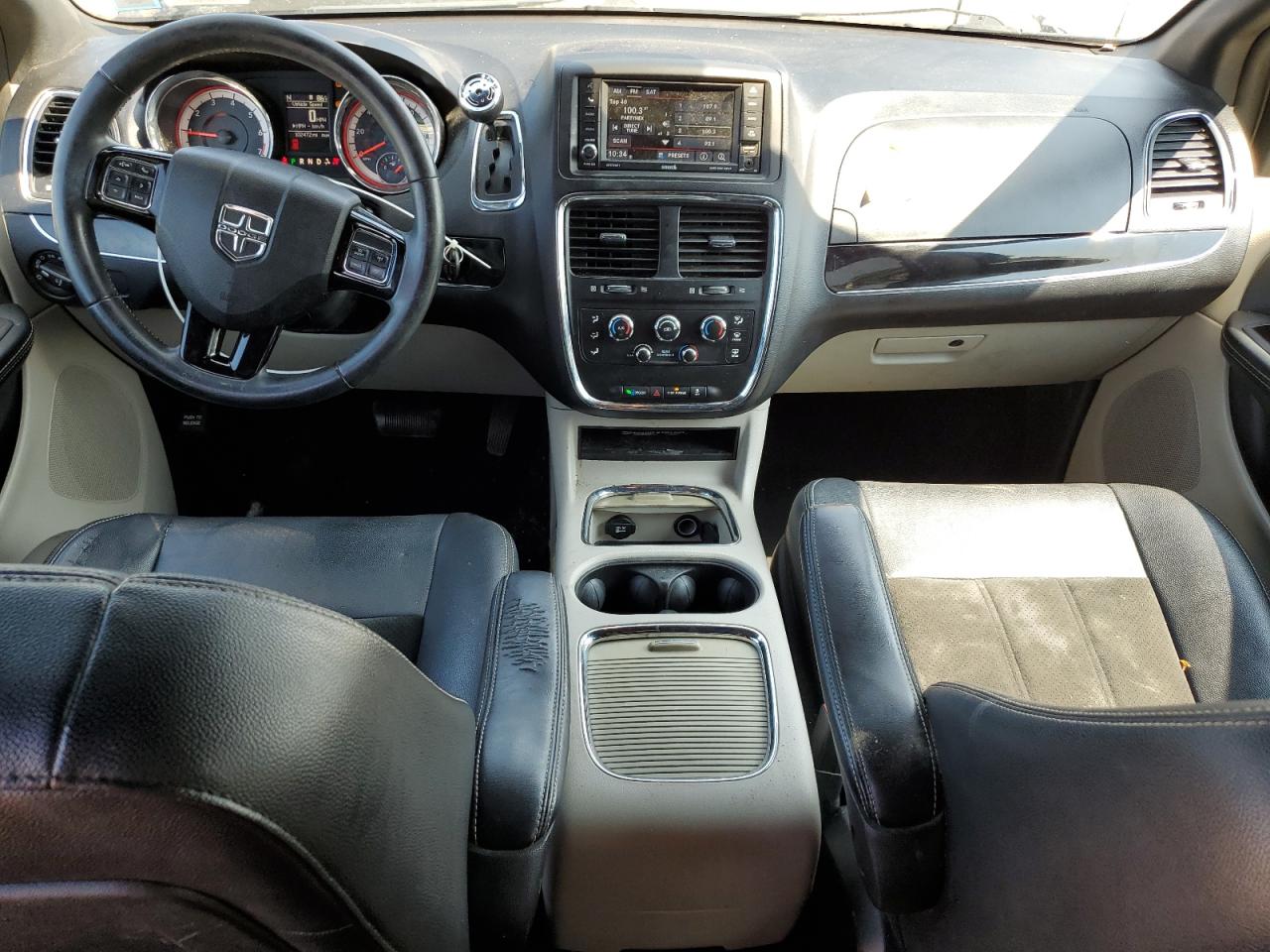 2017 Dodge Grand Caravan Sxt VIN: 2C4RDGCG5HR760326 Lot: 64999555