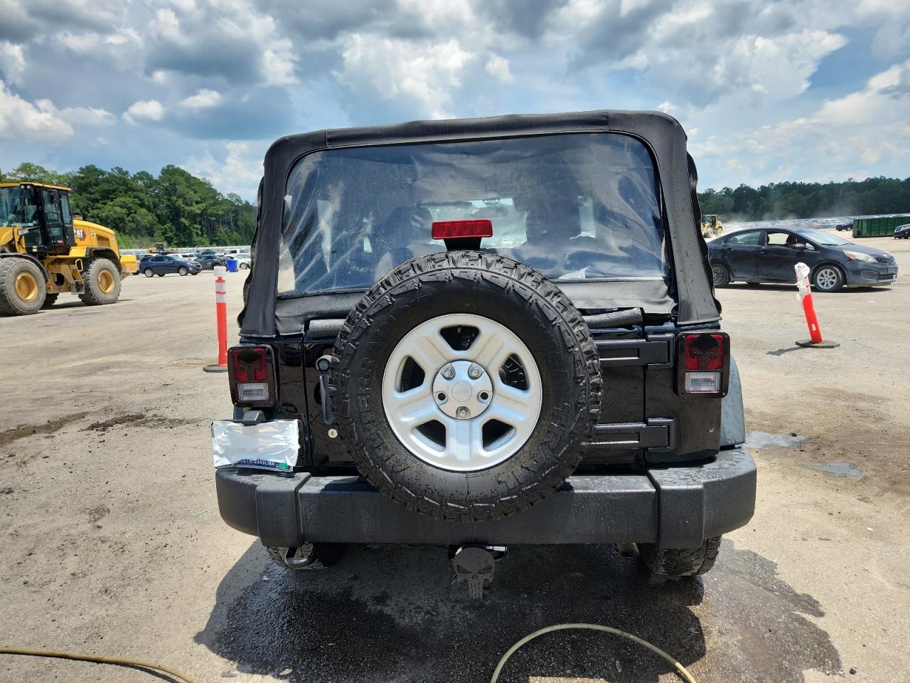 2015 Jeep Wrangler Sport VIN: 1C4AJWAG0FL749503 Lot: 63664305