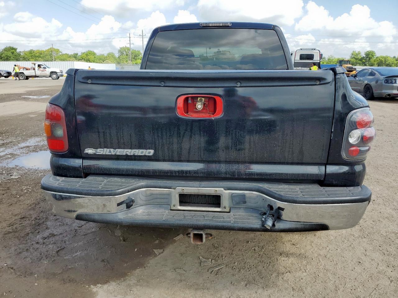 2001 Chevrolet Silverado C1500 VIN: 2GCEC19T611227585 Lot: 64676835