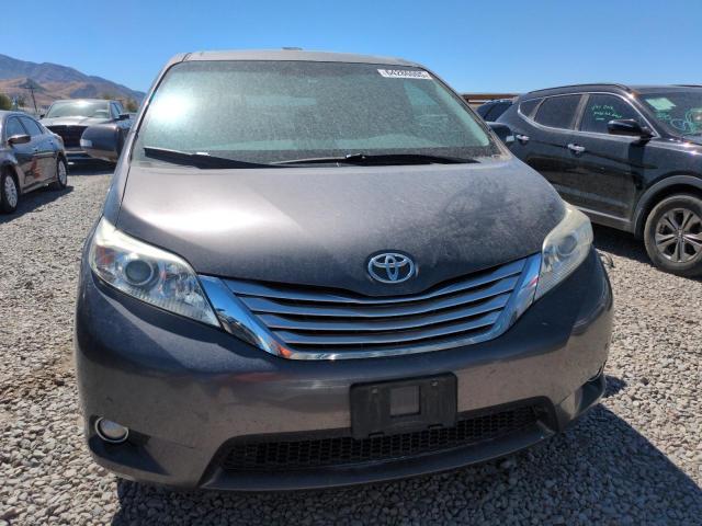 2013 TOYOTA SIENNA XLE  