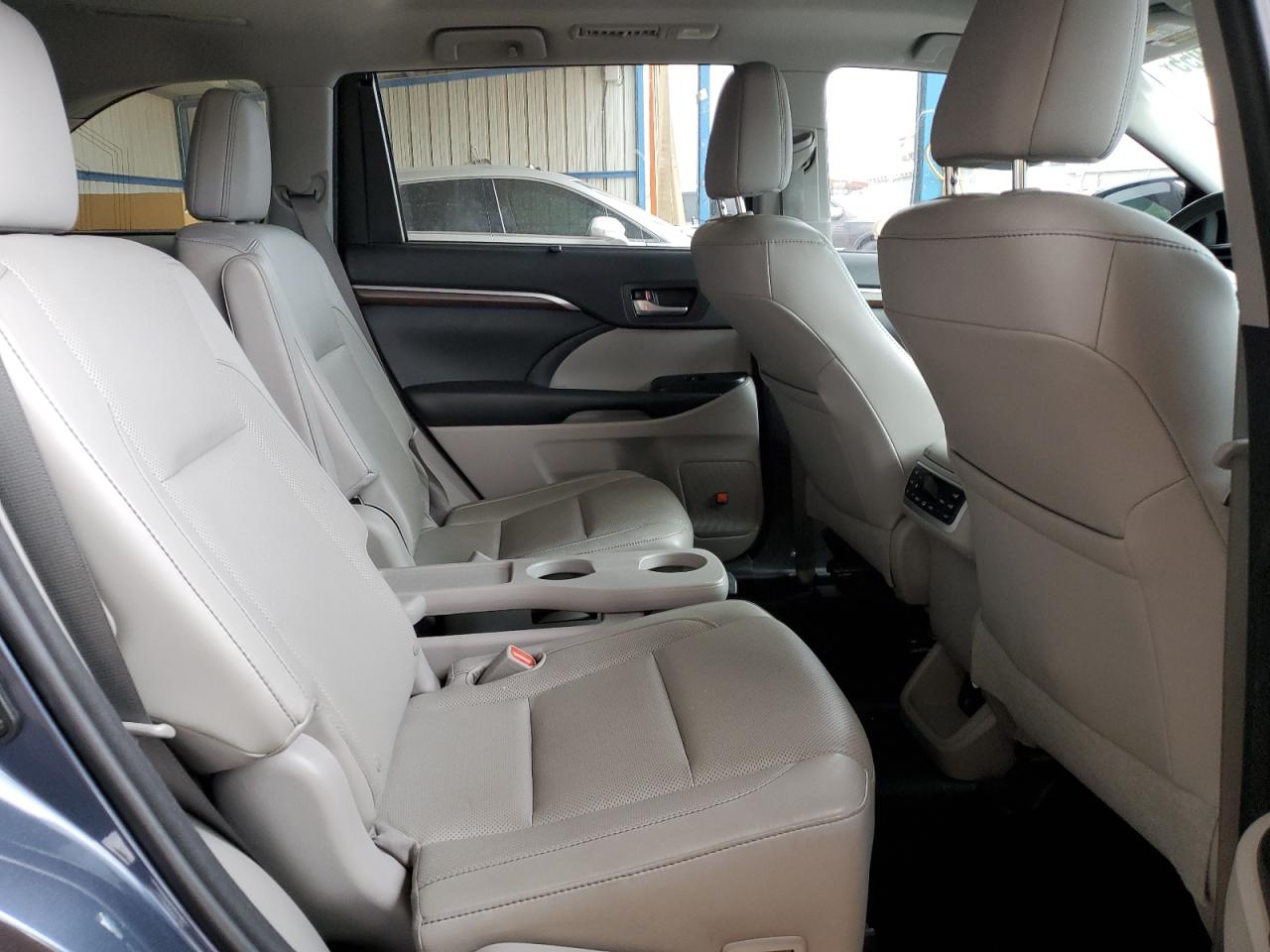 2015 Toyota Highlander Limited VIN: 5TDDKRFH0FS211069 Lot: 64321955