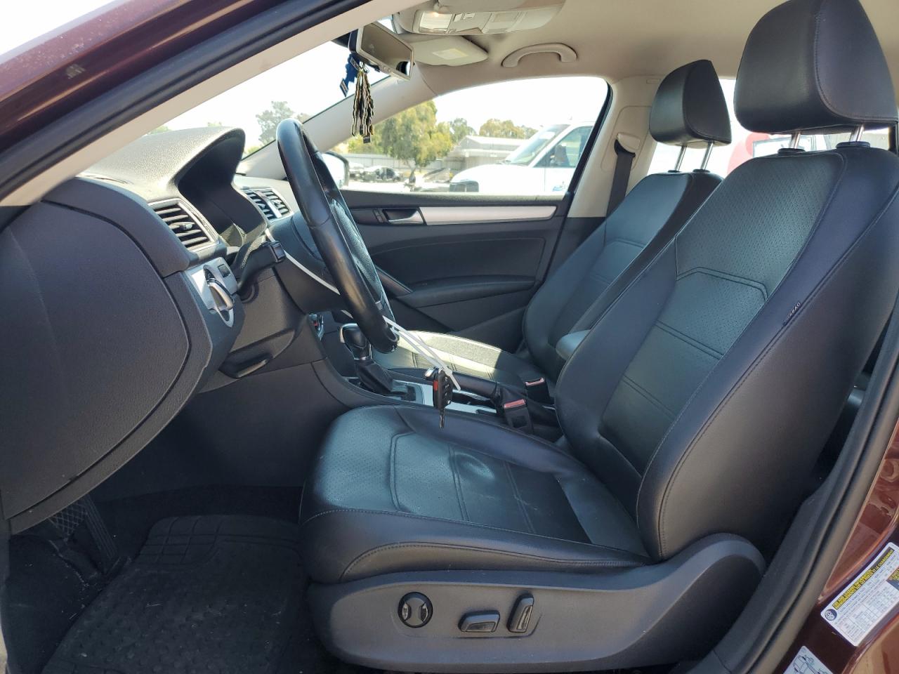 2013 Volkswagen Passat Se VIN: 1VWBP7A35DC014094 Lot: 65344535