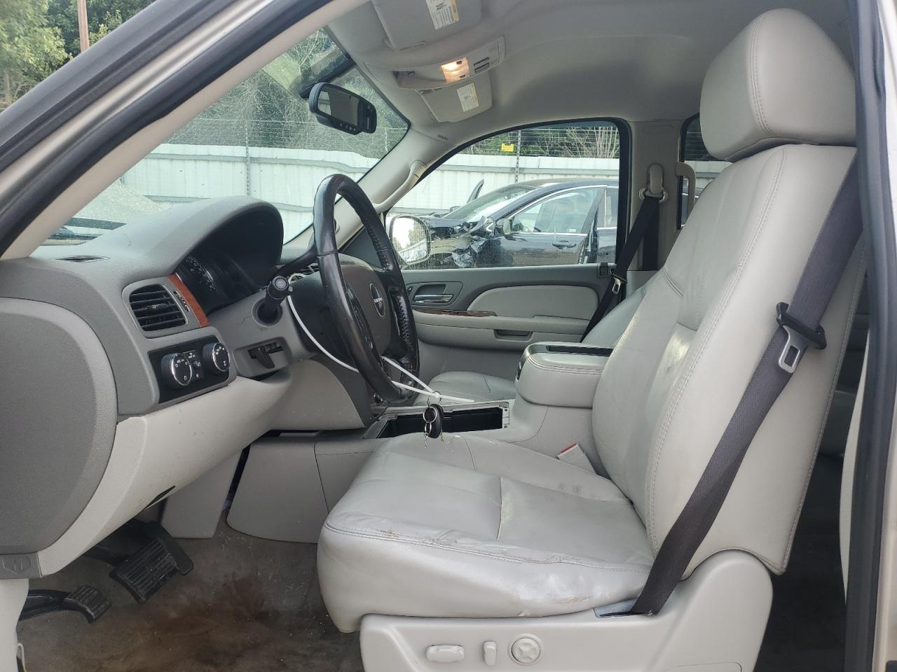2008 GMC Yukon Xl K1500 VIN: 1GKFK16318J246741 Lot: 63254585