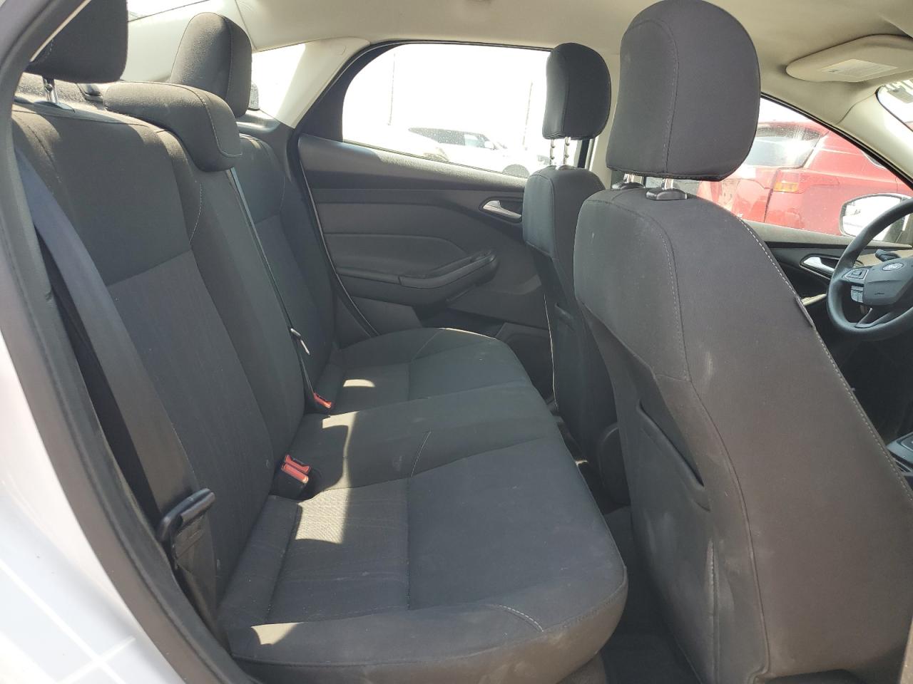 2016 Ford Focus Se VIN: 1FADP3F20GL340755 Lot: 64540815