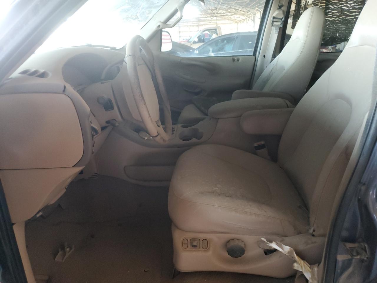 1999 Ford Expedition VIN: 1FMPU18L2XLB36612 Lot: 63704035