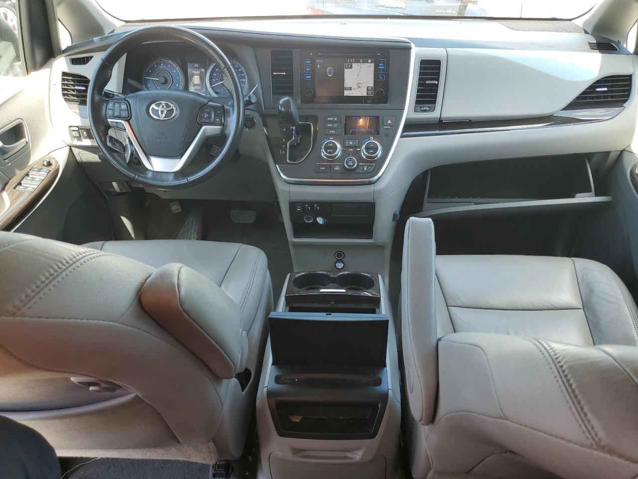 2016 Toyota Sienna Xle VIN: 5TDYK3DC3GS713730 Lot: 63879015