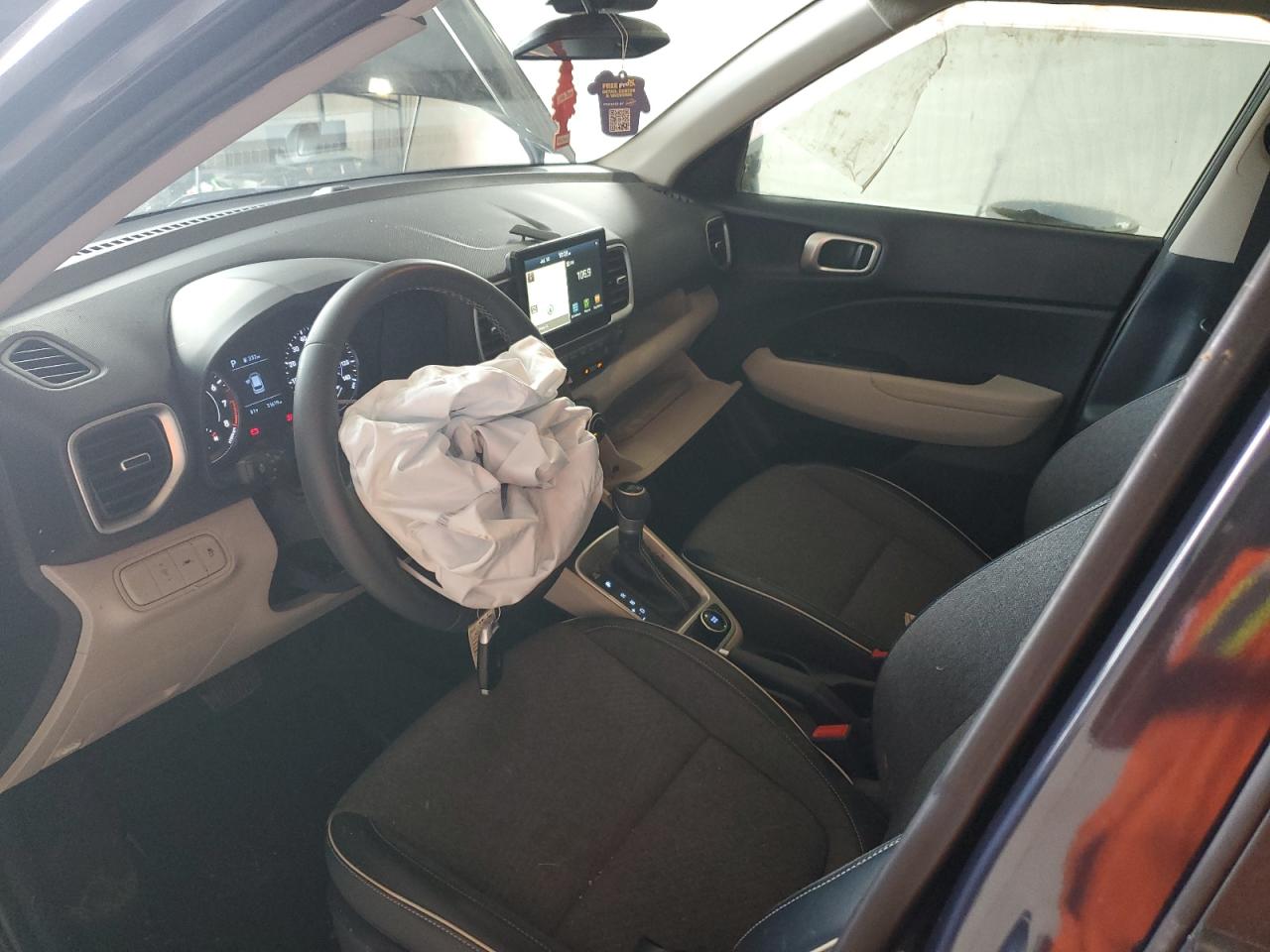 2020 Hyundai Venue Sel VIN: KMHRC8A30LU020375 Lot: 63083725