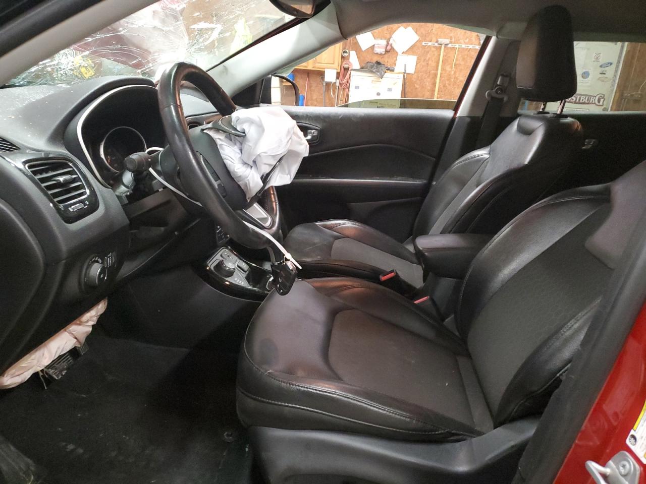 2018 Jeep Compass Latitude VIN: 3C4NJDBB9JT395079 Lot: 64191745