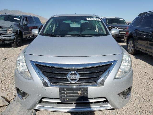  NISSAN VERSA 2018 Szary