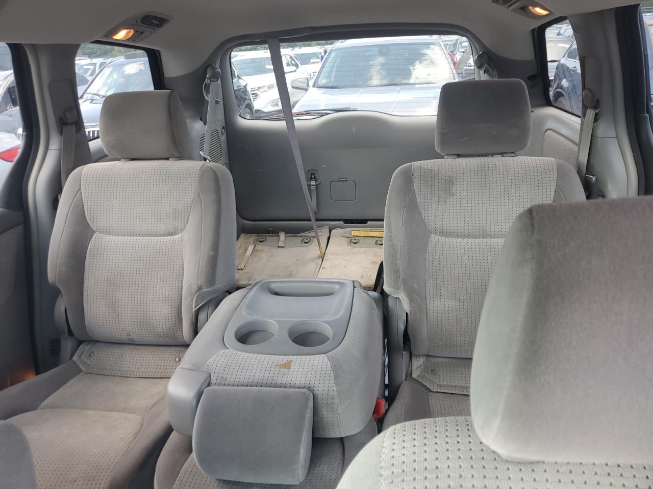 2007 Toyota Sienna Ce VIN: 5TDZK23CX7S070325 Lot: 69914435