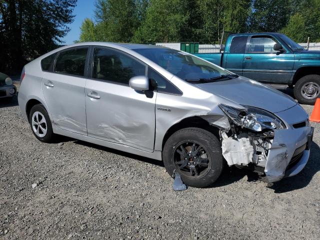  TOYOTA PRIUS 2015 Серебристый