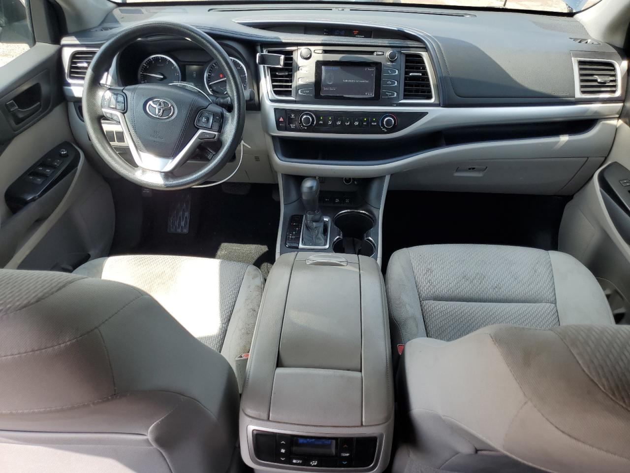 2016 Toyota Highlander Le VIN: 5TDBKRFHXGS343703 Lot: 62392105