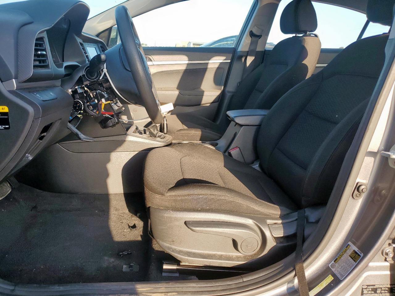 2019 Hyundai Elantra Se VIN: 5NPD74LF7KH411874 Lot: 63462775